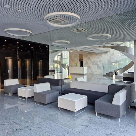 Apartamenty Wola Tower Na Prymasa - Z Widokiem Na City Warsawa Bagian luar foto
